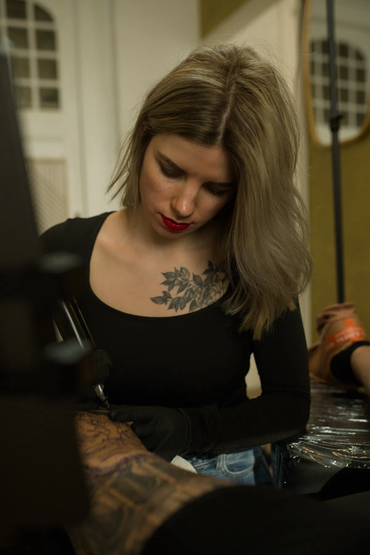 Sfeerbeeld uit de studio van ROZAIR Tattoo
